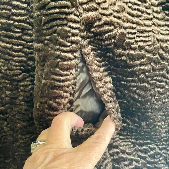 INC Faux Fur Curly Lamb Jacket Chocolate Brown Women's Medium Mob Wife Vegan - Picture 10 of 13